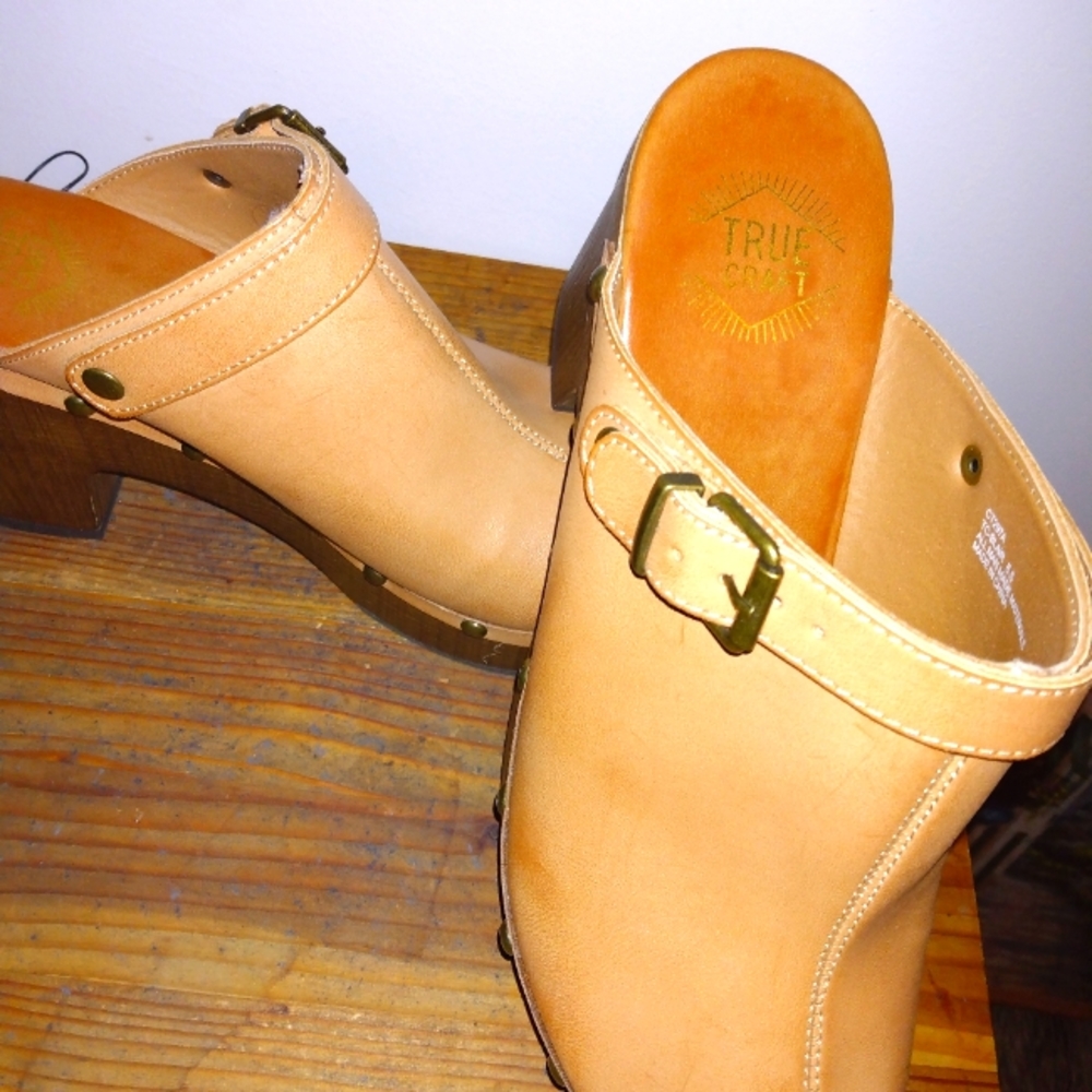 True Craft Heeled- Clogs